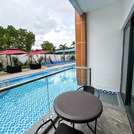 Venus Royale Hotel Coron Exterior foto